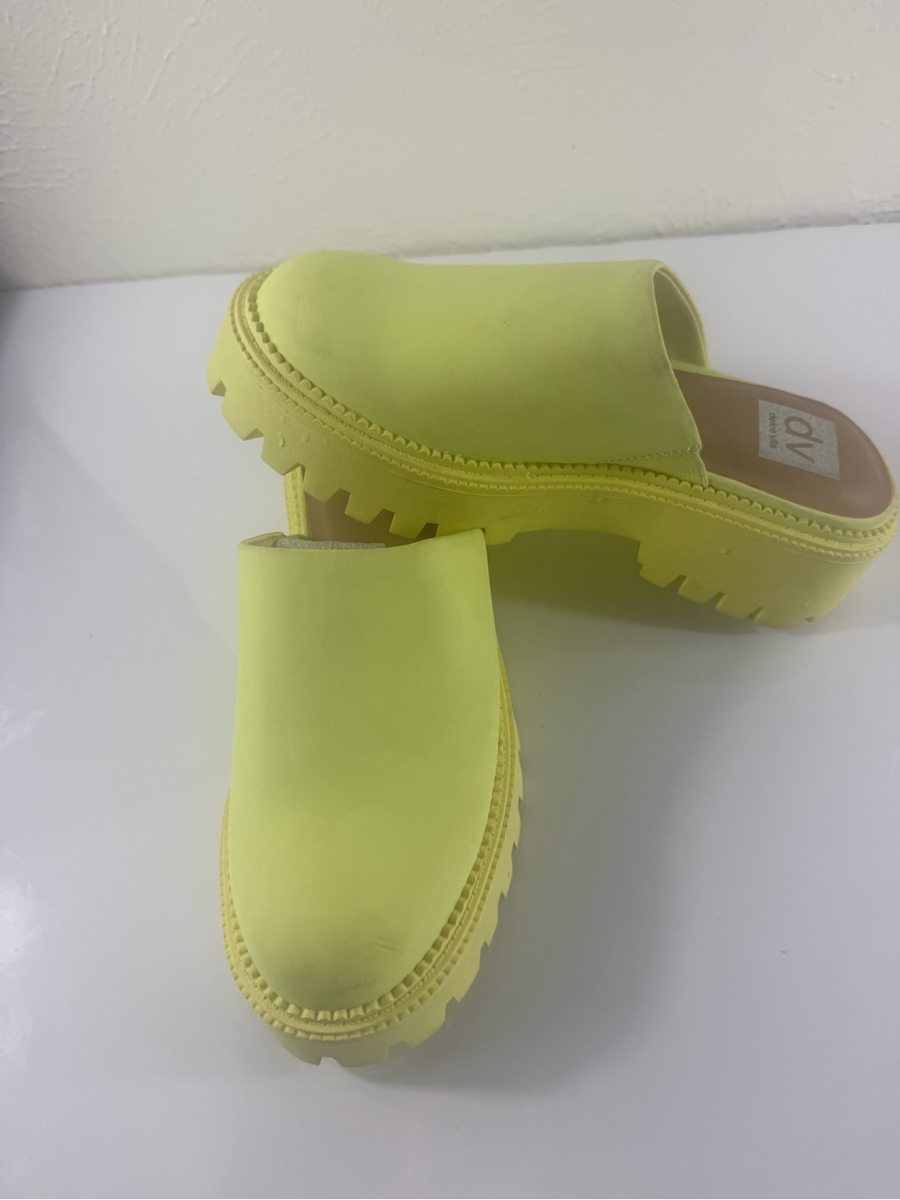 Dolce Vita Platform Clog Mules Neon Yellow Size 6.5 - Picture 3 of 5